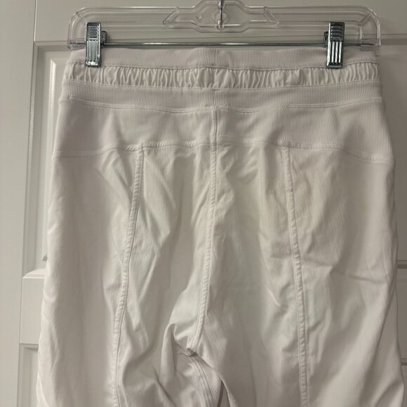 Lululemon Dance Studio Mid-Rise Cropped Pant White (Lined ) - Size 4 - Picture 6 of 9